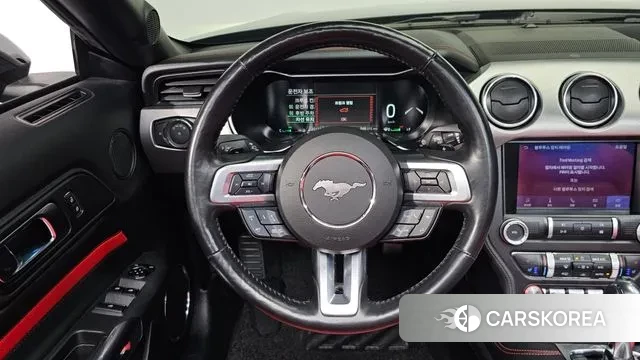 Ford Mustang 2023 Черный из Кореи, фото 3