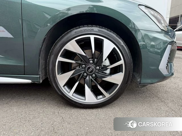 Audi A3 2024 Зеленый из Китая, фото 3