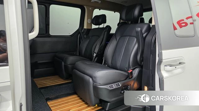 Hyundai Staria 2024 Белый из Кореи, фото 3