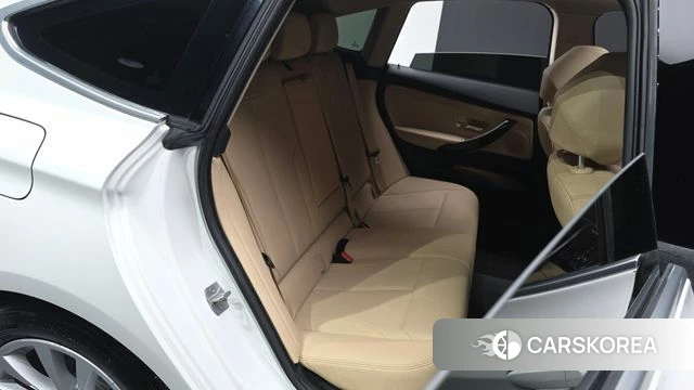 BMW 3 Series GT (F34) 2020 Белый из Кореи, фото 3