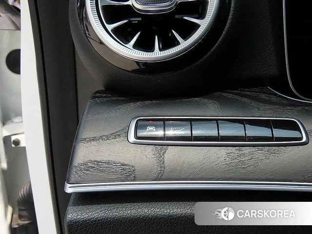 Mercedes-Benz E-Class W213 2018 Белый из Кореи, фото 3