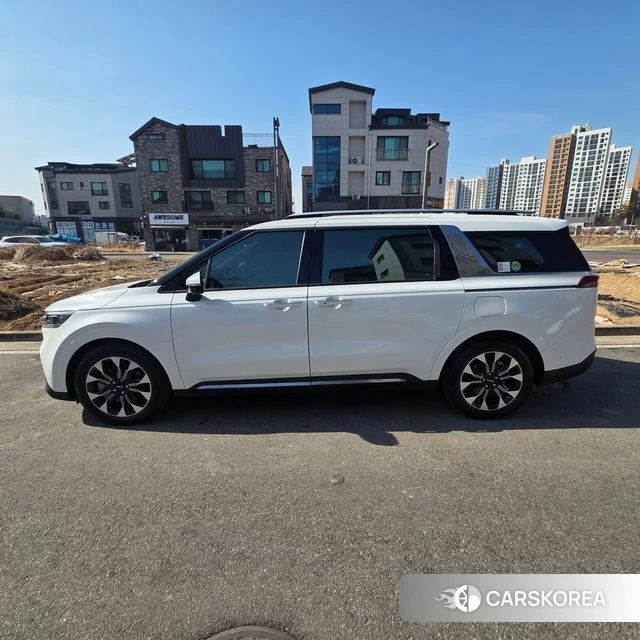 Kia Carnival 4th generation 2023 Белый из Кореи, фото 3