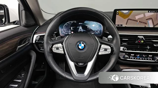 BMW 5 Series (G30) 2022 Белый из Кореи, фото 3
