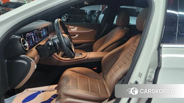 Mercedes-Benz E-Class W213 2022 Белый из Кореи, фото 3