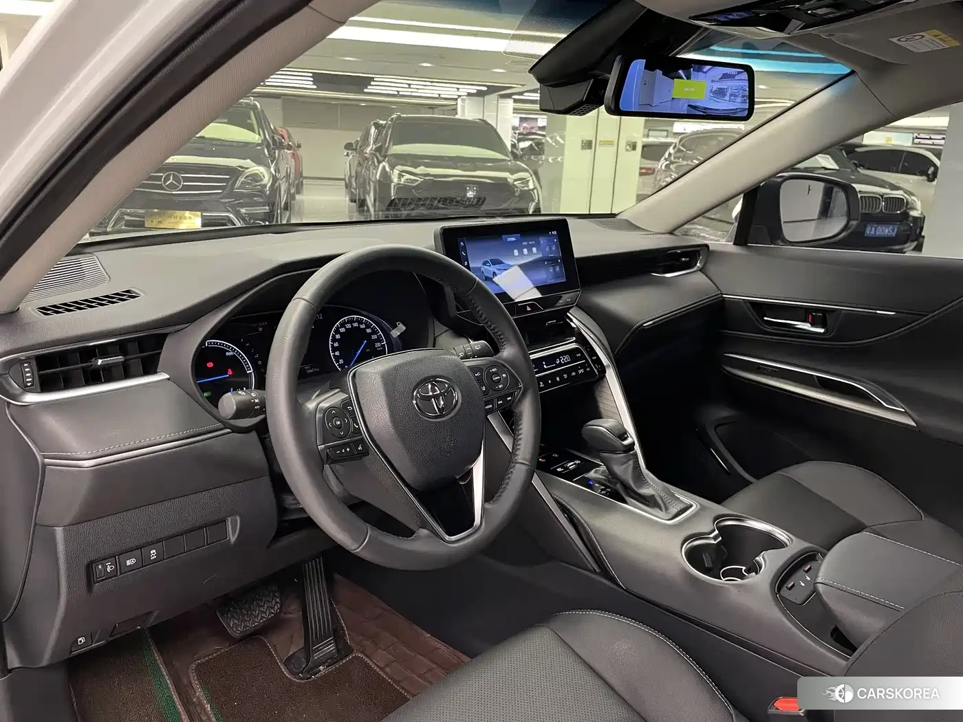 Toyota Harrier 2024 Белый из Китая, фото 3