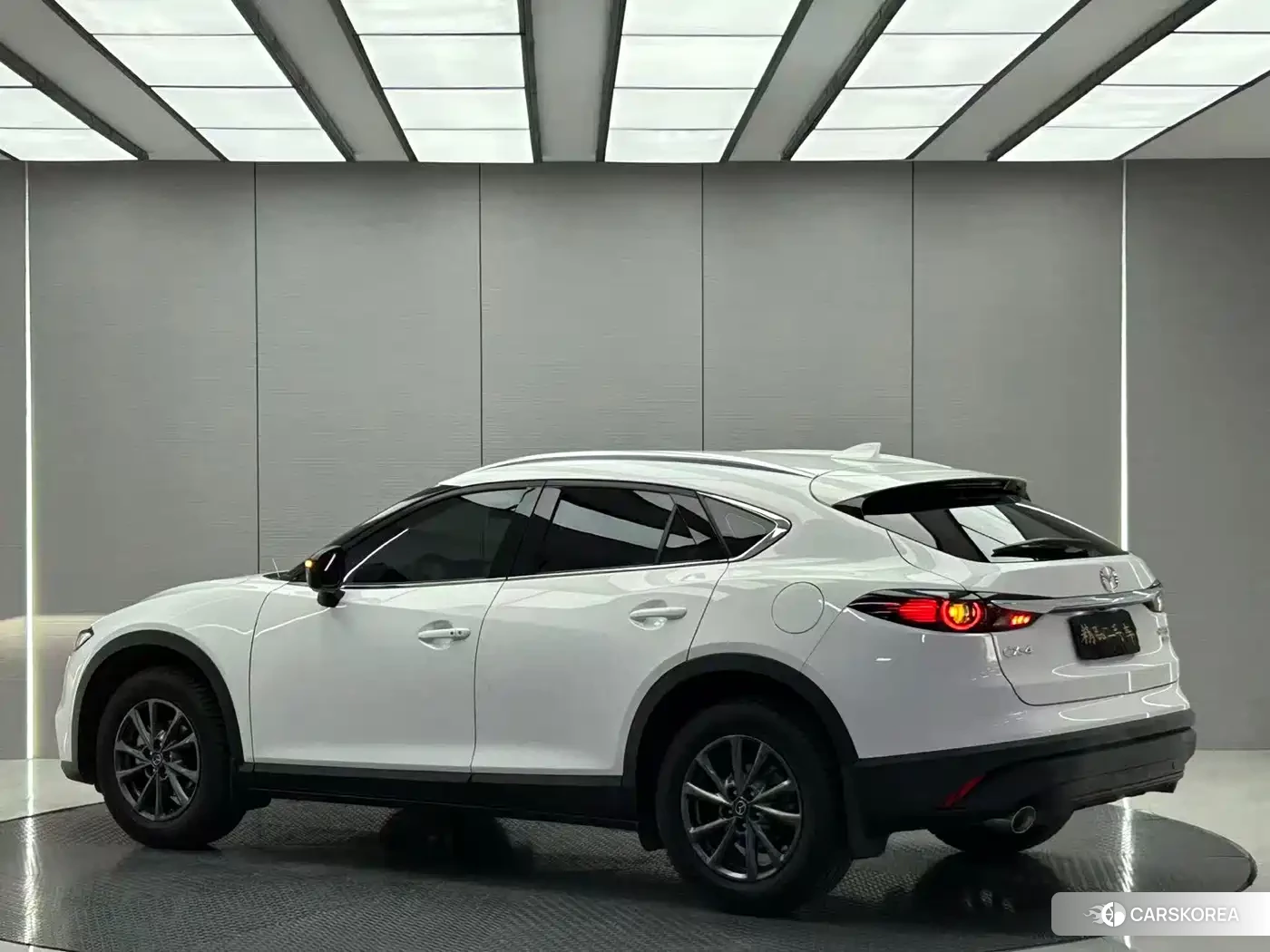 Mazda CX-4 2023 Белый из Китая, фото 3