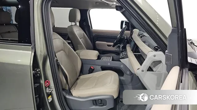 Land Rover Defender (L663) 2022 Зеленый из Кореи, фото 3