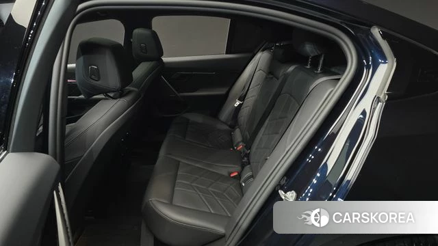 BMW 5 Series (G60) 2025 Синий из Кореи, фото 3