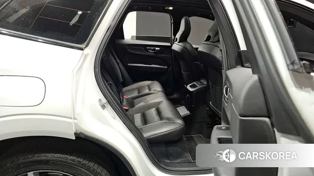 Volvo XC60 second Generation 2020 Белый из Кореи, фото 3