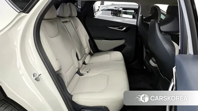 Kia EV6 2023 Жемчужный цвет из Кореи, фото 3