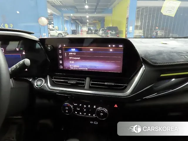 Chevrolet (GM Daewoo) Trax Crossover 2024 Белый из Кореи, фото 3