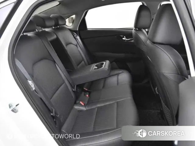 Kia The New K3 2nd generation 2024 Белый из Кореи, фото 3