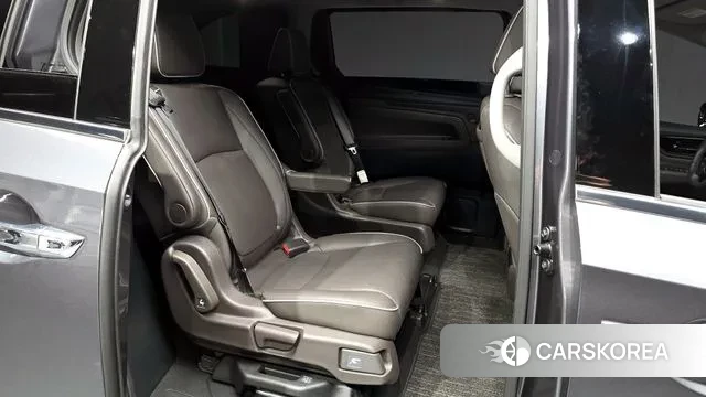 Honda Odyssey 2023 Серый из Кореи, фото 3