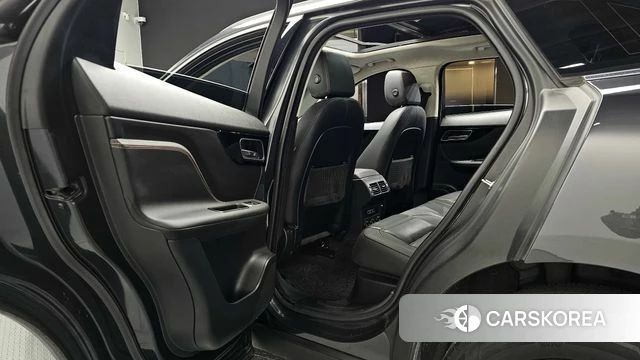 Jaguar F-PACE 2019 Серый из Кореи, фото 3