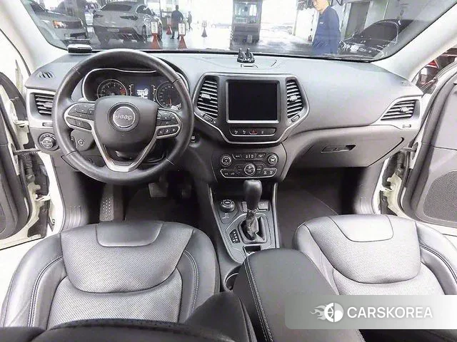 Jeep Cherokee (KL) 2018 Жемчужный цвет из Кореи, фото 3