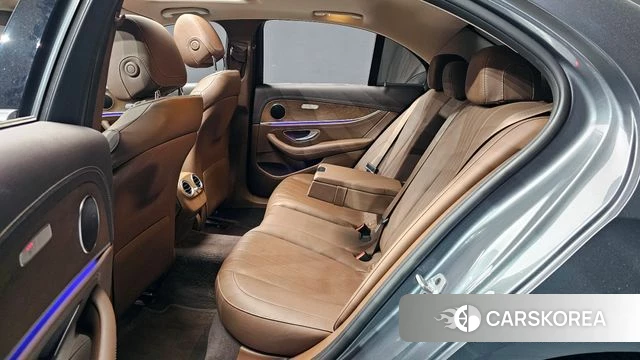 Mercedes-Benz E-Class W213 2019 Серый из Кореи, фото 3