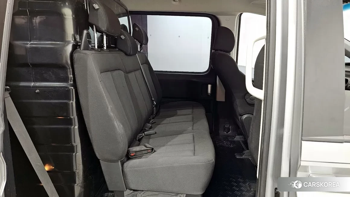 Hyundai Staria 2022 Серебряный из Кореи, фото 3