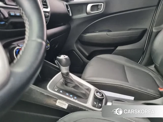 Hyundai Venue 2021 Белый из Кореи, фото 3