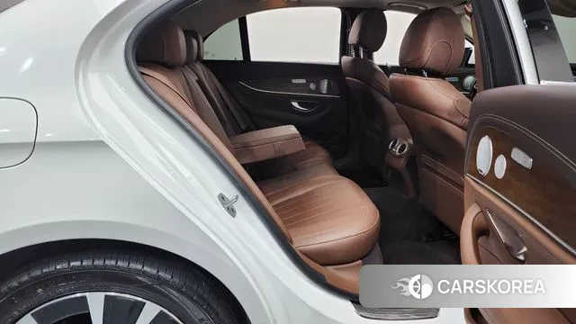 Mercedes-Benz E-Class W213 2019 Белый из Кореи, фото 3