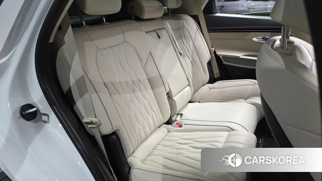 Genesis GV70 2023 Белый из Кореи, фото 3