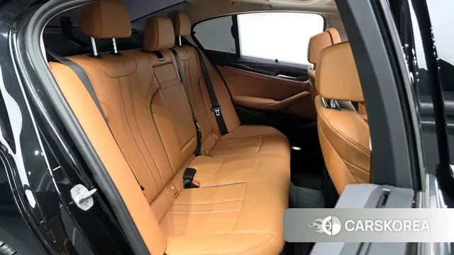 BMW 5 Series (G30) 2023 Черный из Кореи, фото 3