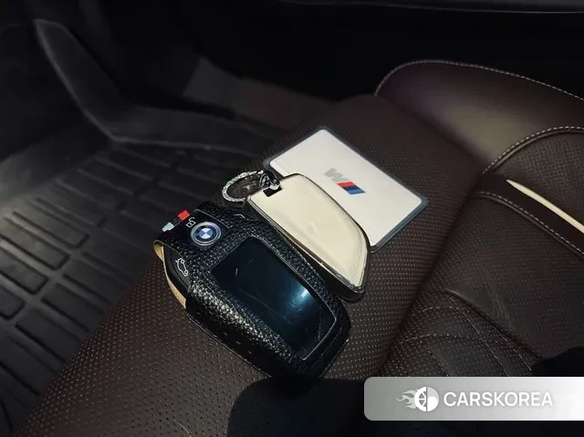 BMW 5 Series (G30) 2023 Серый из Кореи, фото 3