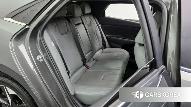 Hyundai The New Avante (CN7) 2023 Серый из Кореи, фото 3