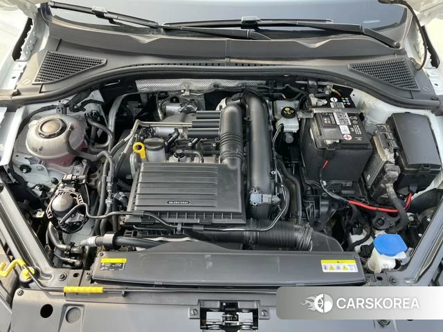 Volkswagen Bora 2022 Белый из Китая, фото 3