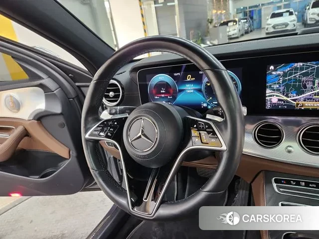 Mercedes-Benz E-Class W213 2021 Серый из Кореи, фото 3