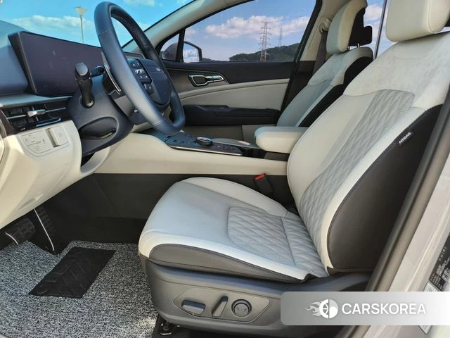 Kia The New Sportage 5th Generation 2025 Серебристо-серый из Кореи, фото 3