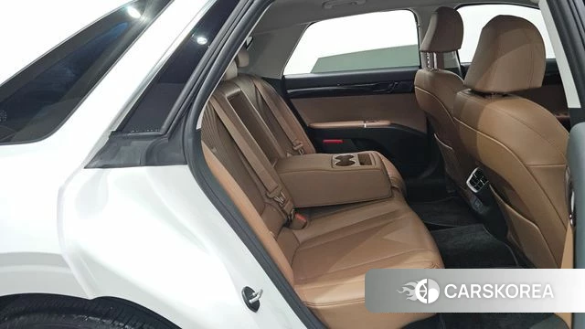 Hyundai Grandeur Hybrid (GN7) 2023 Белый из Кореи, фото 3