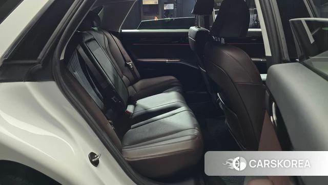 Hyundai Grandeur Hybrid (GN7) 2023 Белый из Кореи, фото 3