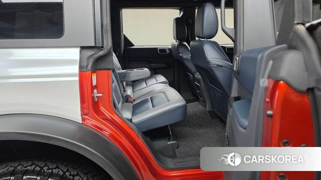 Ford Bronco 6th Generation 2024 Белый из Кореи, фото 3