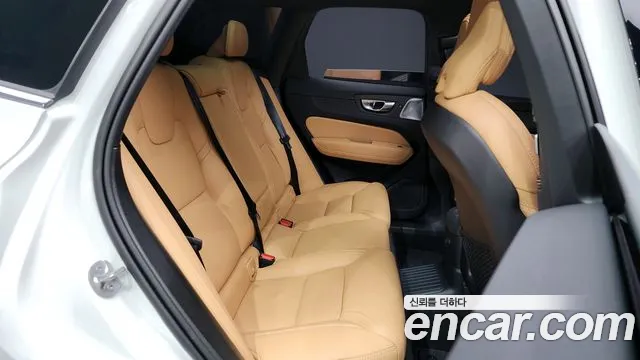 Volvo XC60 second Generation 2024 Белый из Кореи, фото 3