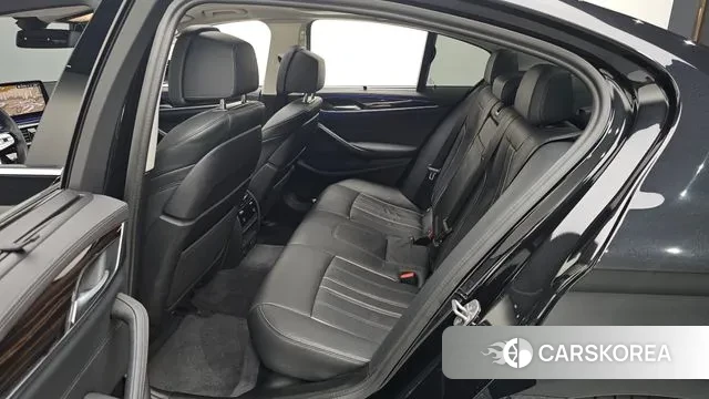 BMW 5 Series (G30) 2022 Черный из Кореи, фото 3