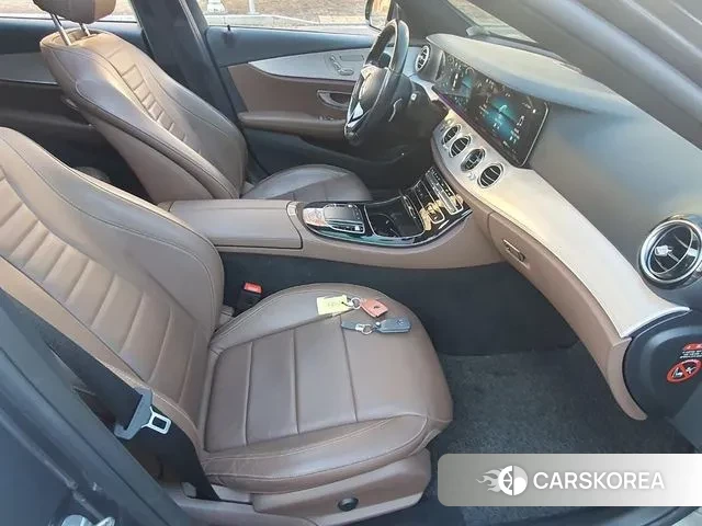 Mercedes-Benz E-Class W213 2020 Серый из Кореи, фото 3