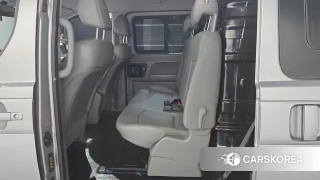 Hyundai The New Grand Starex 2021 Серебристо-серый из Кореи, фото 3