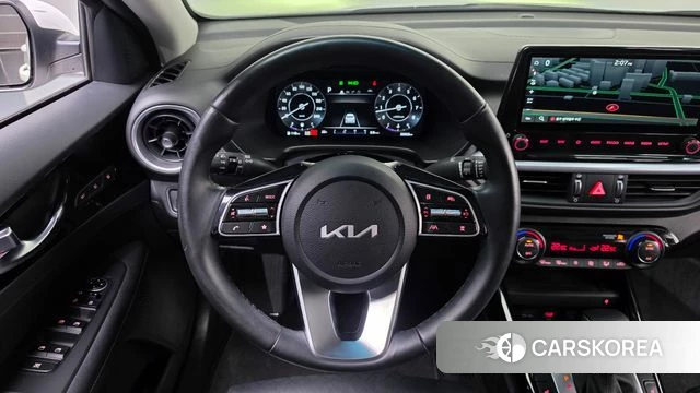 Kia The New K3 2nd generation 2022 Белый из Кореи, фото 3