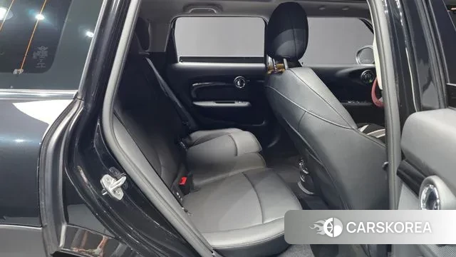 Mini Cooper Clubman 2023 Черный из Кореи, фото 3