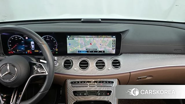 Mercedes-Benz E-Class W213 2022 Белый из Кореи, фото 3