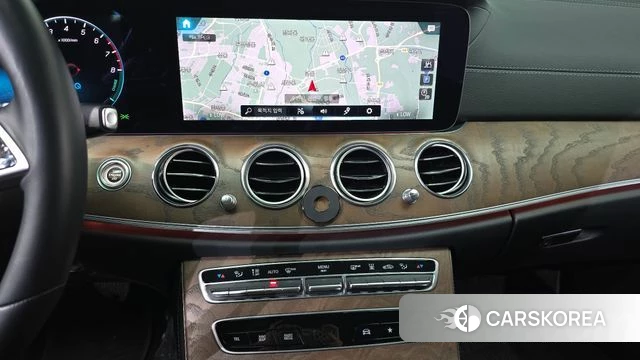 Mercedes-Benz E-Class W213 2021 Серый из Кореи, фото 3