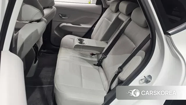 Hyundai Kona Hybrid (SX2) 2023 Белый из Кореи, фото 3