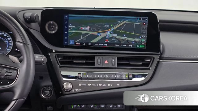 Lexus ES300h 7th generation 2025 Белый из Кореи, фото 3