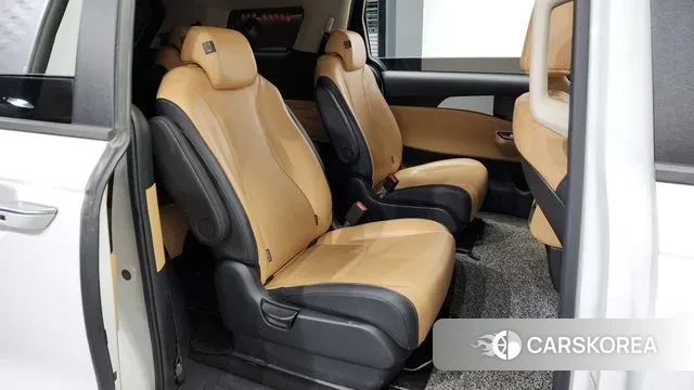 Kia Carnival 4th generation 2023 Белый из Кореи, фото 3