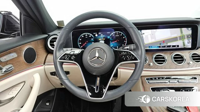 Mercedes-Benz E-Class W213 2023 Черный из Кореи, фото 3