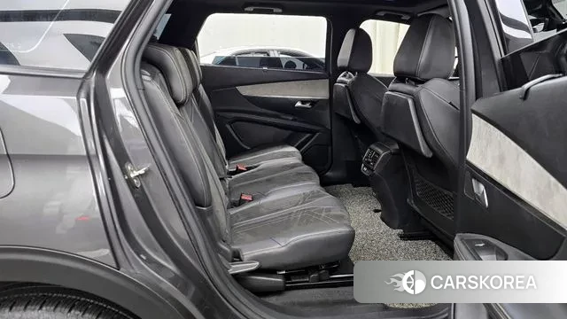 Peugeot 5008 second generation 2021 Серый из Кореи, фото 3