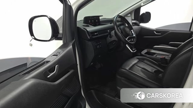 Hyundai Staria 2021 Белый из Кореи, фото 3