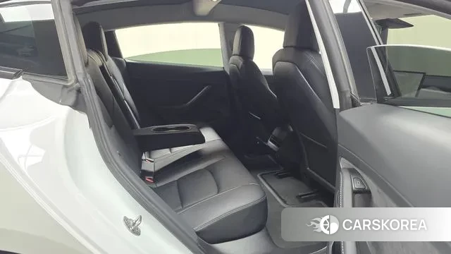 Tesla Model 3 2021 Белый из Кореи, фото 3