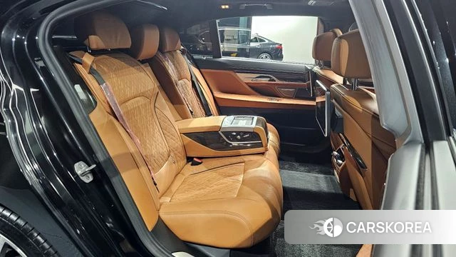 BMW 7 Series (G11) 2021 Черный из Кореи, фото 3