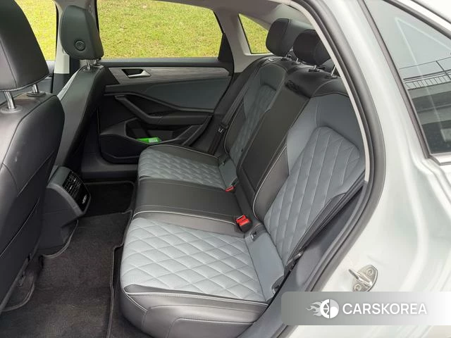 Volkswagen Sagitar 2025 Белый из Китая, фото 3